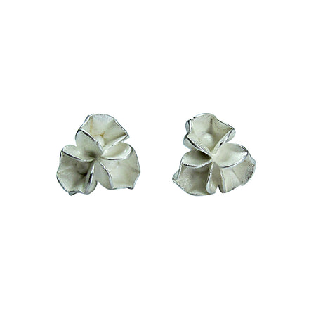 Ohrstecker aus Silber in Blütenform