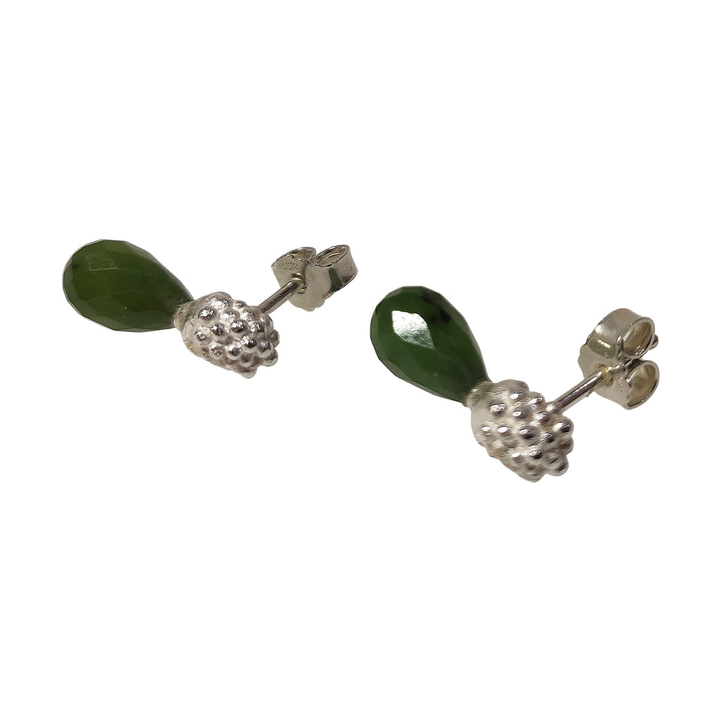 Ohrstecker aus Silber und güner Jade